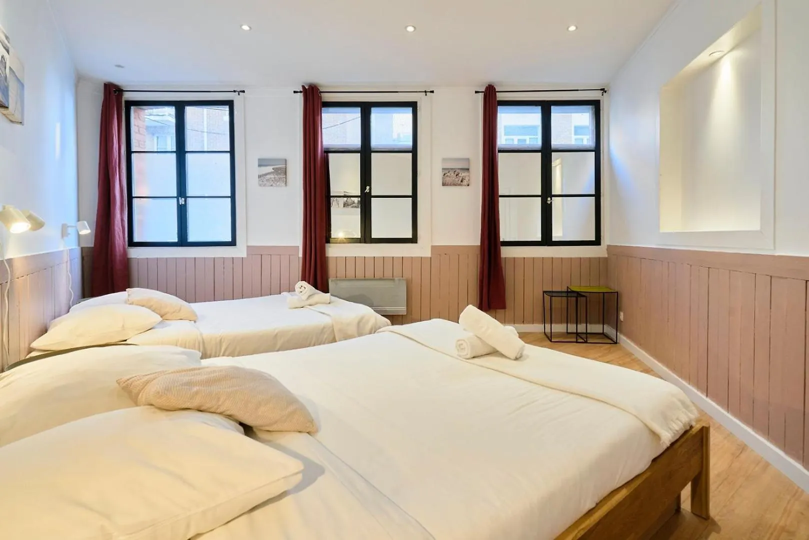 Old Lille: Charming Renovated Apartment Fransa