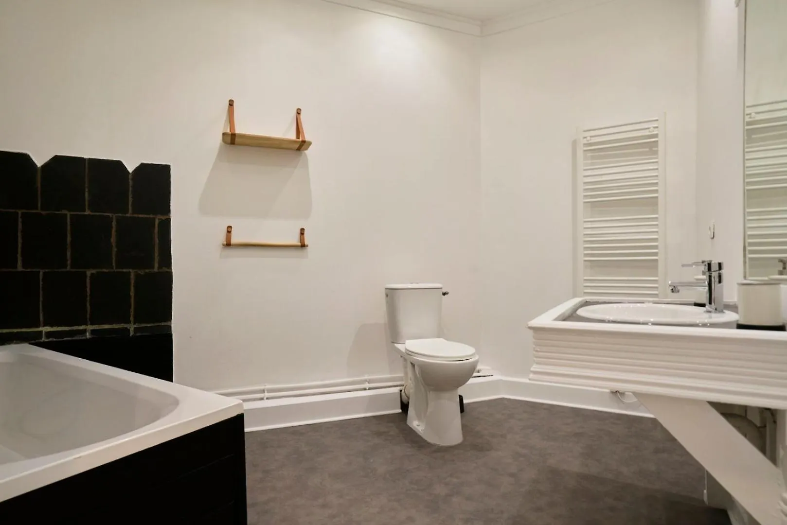 Old Lille: Charming Renovated Apartment Fransa